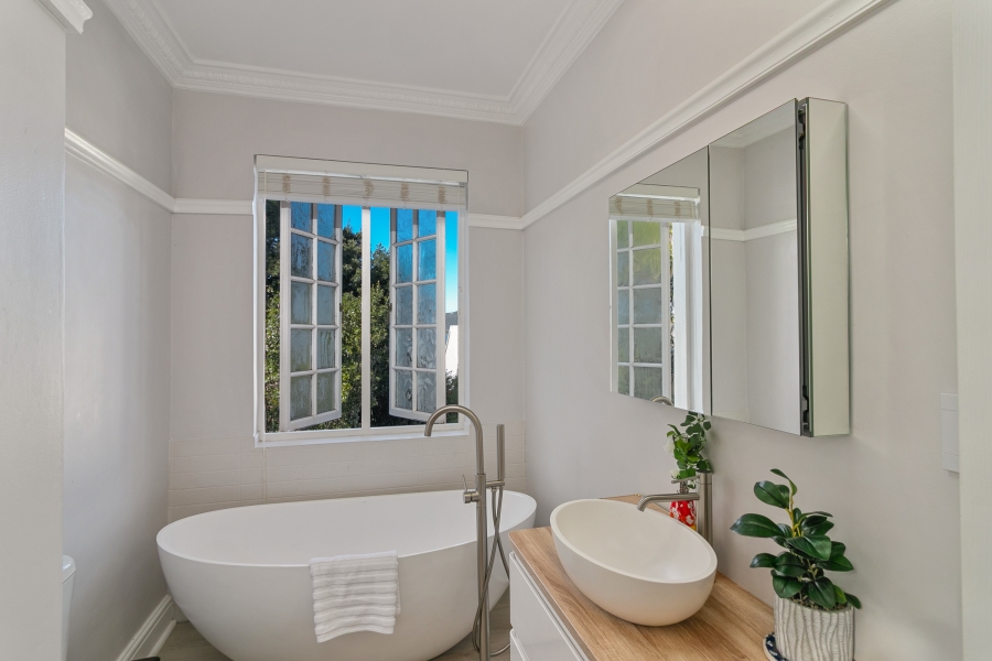 4 Bedroom Property for Sale in Belvidere Estate Western Cape
